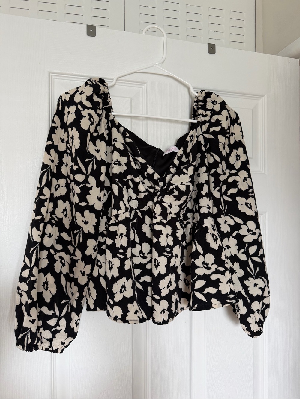 Pink Lily Black and Cream Floral V-Neck Peasant Blouse